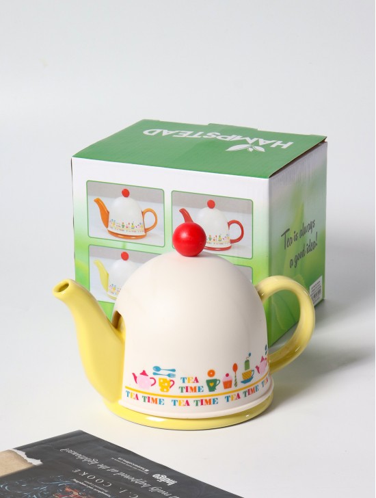 Porcelain Teapot in Yellow w/ S.S Infuser & Plastic Cover 450ML With Gift Box